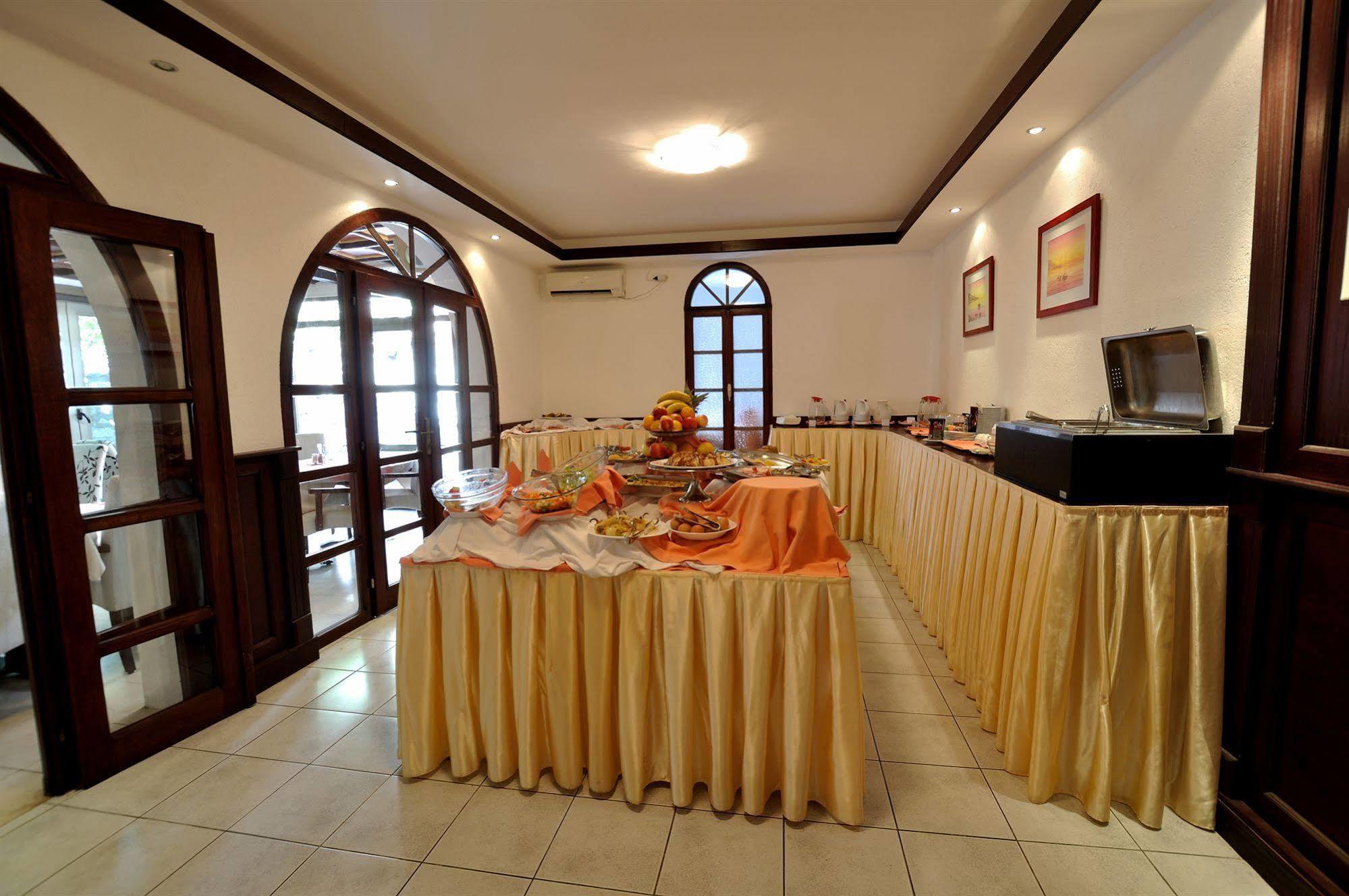 Vila Duric - Ex Hotel Duric Petrovazzo Esterno foto